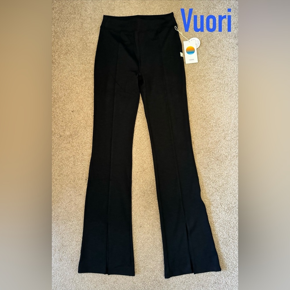 NWT Vuori Lux Rib Bootcut Legging Pant Black * Small